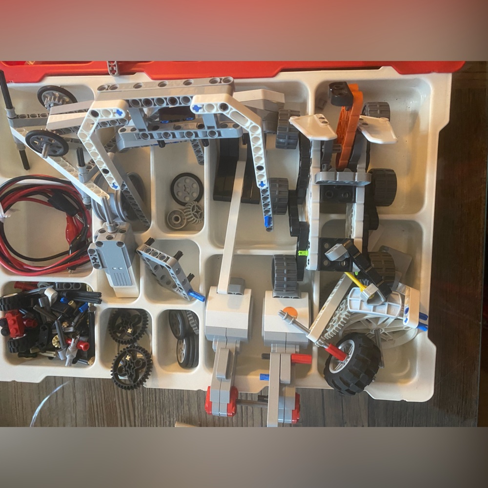 LEGO Partial Intelligent Robotics Set w many Misc pieces incl wires - Picture 2 of 3